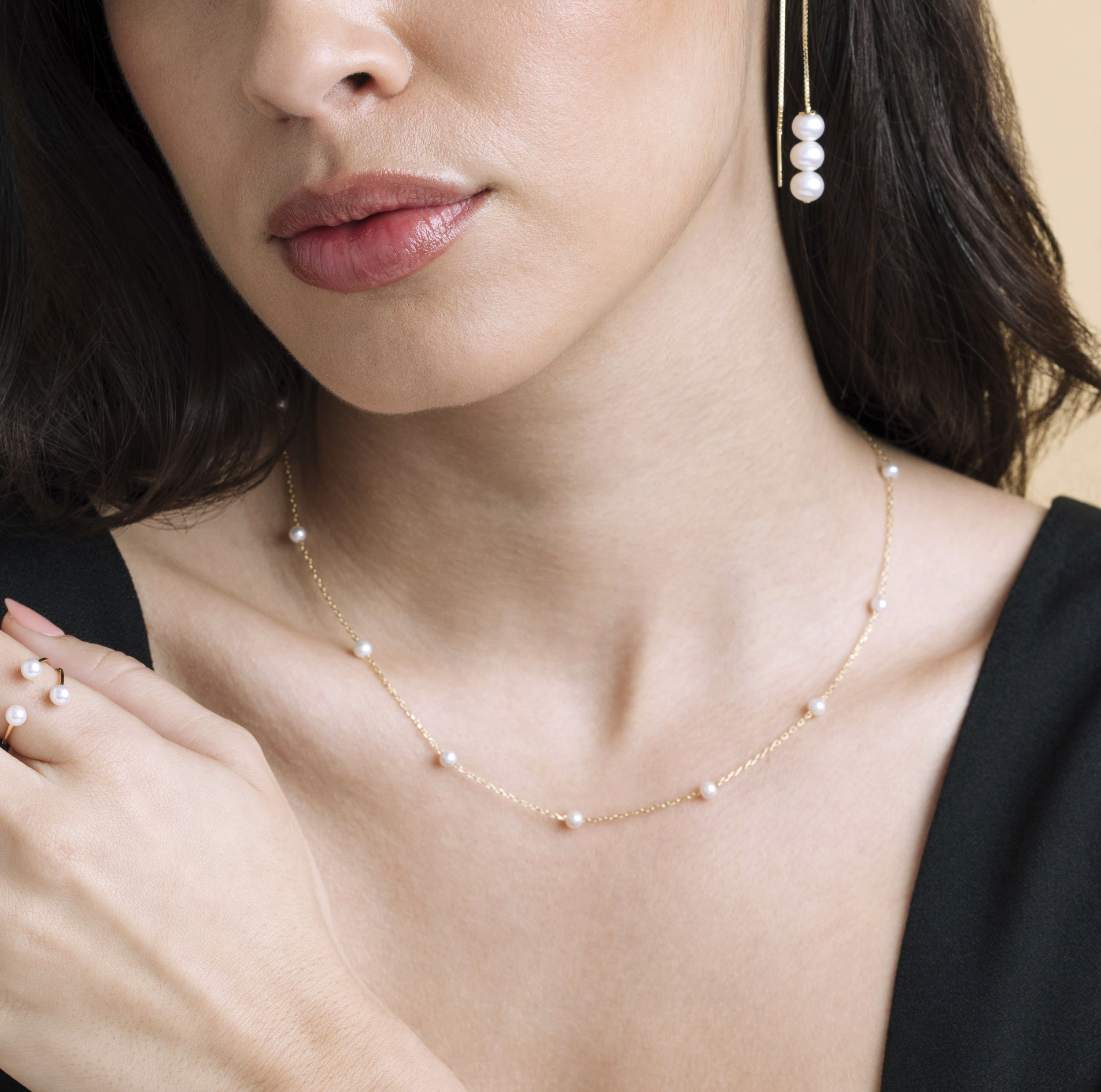 White Freshwater Pearl Tincup Molly Necklace